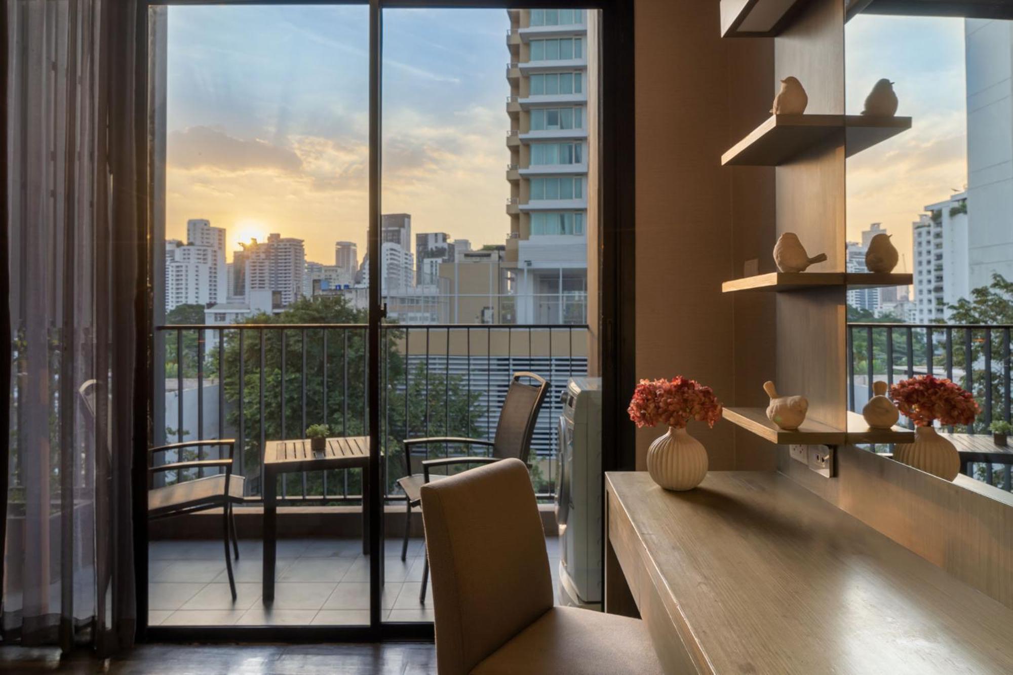 Novotel Suites Sukhumvit 39 - SHA Extra Plus Certified Bangkok Esterno foto