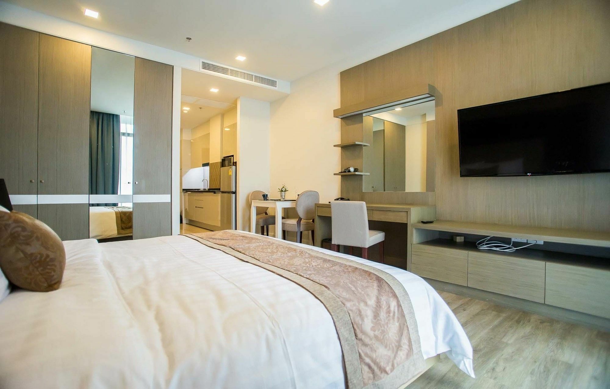 Novotel Suites Sukhumvit 39 - SHA Extra Plus Certified Bangkok Esterno foto